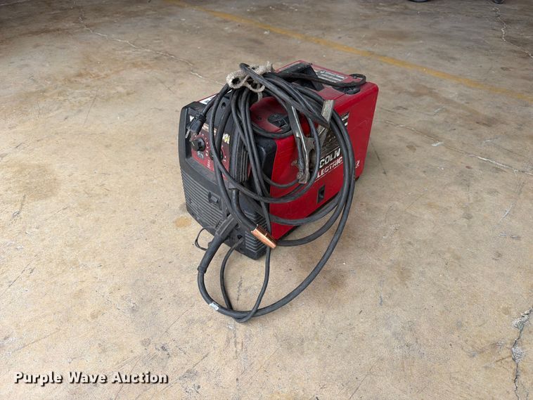 Lincoln Weld-Pak 140HD welder - FB8144
