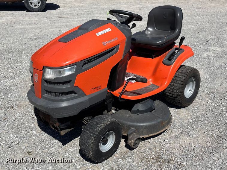 Husqvarna YTH21K46 lawn mower - FC4649