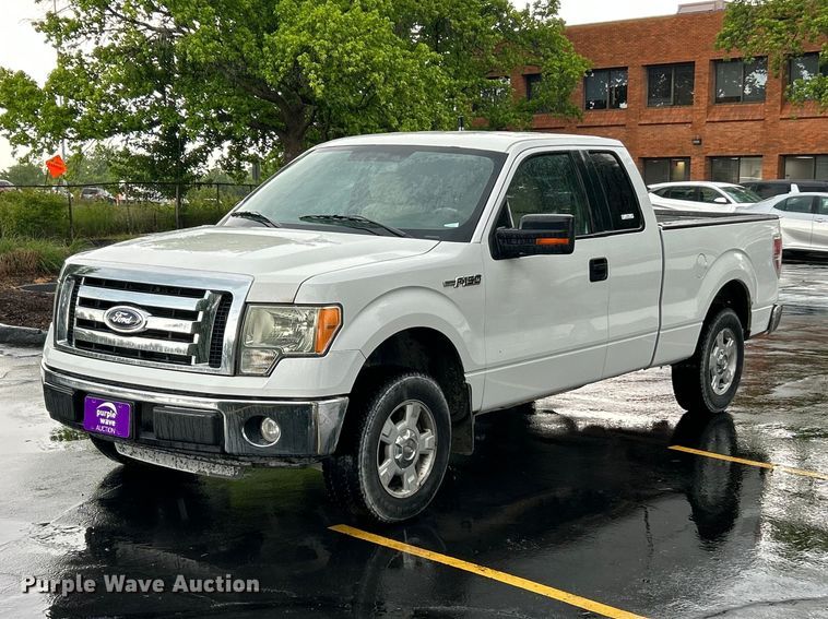 2010 Ford F150 Ext. Cab pickup truck - FC5503