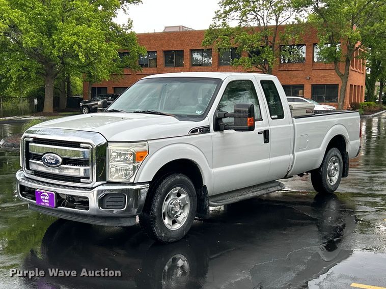 2011 Ford F250  Ext. Cab pickup truck - FC5504
