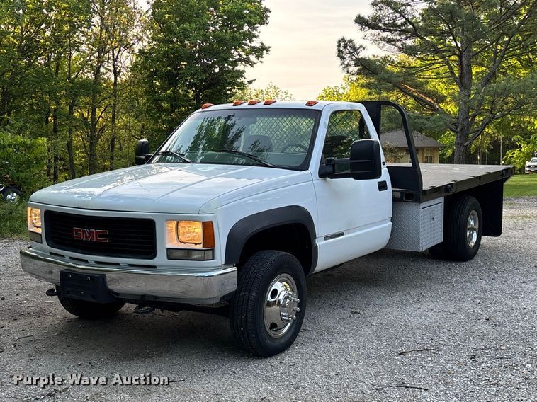1999 GMC Sierra 3500 flatbed pickup truck - FG0342
