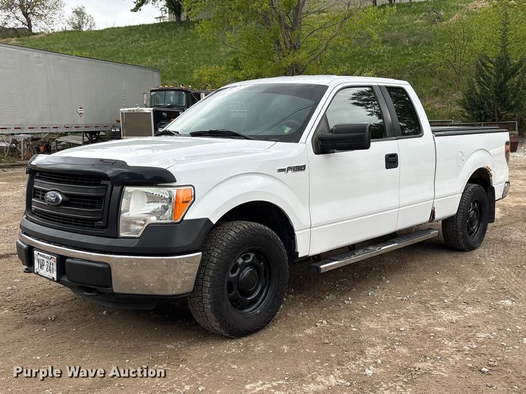 2014 Ford F150 Ext. Cab pickup truck - FG2958