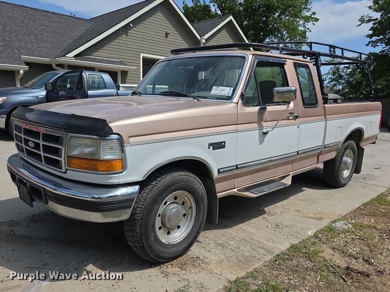 1997 Ford F250 Ext. Cab pickup truck - FH6020
