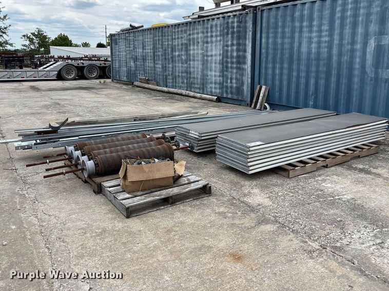 (2) garage doors - FH7083