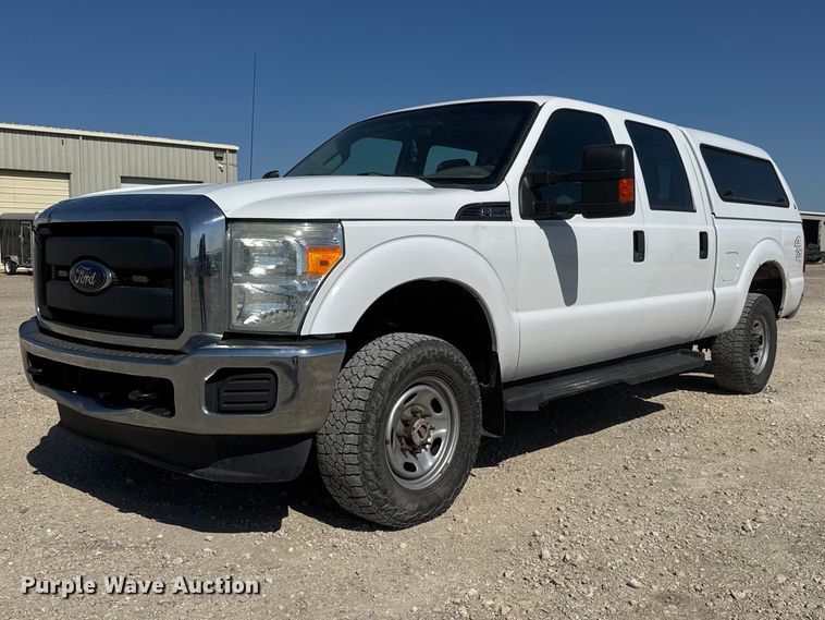 2015 Ford F250 Super Duty Crew Cab pickup truck - MX9279