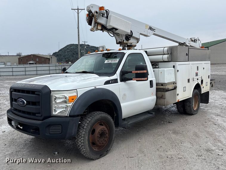2013 Ford F450 Super Duty bucket truck - YA2691