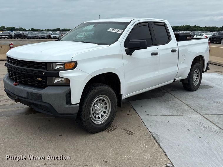 2021 Chevrolet Silverado 1500 pickup truck - YA3300