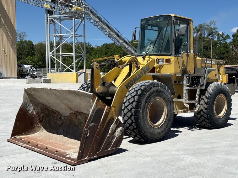 1999 Komatsu WA250-3 wheel loader - DO5207