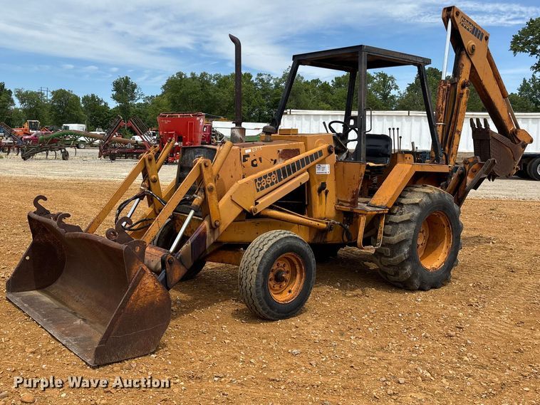 Case 580C backhoe - DT0244