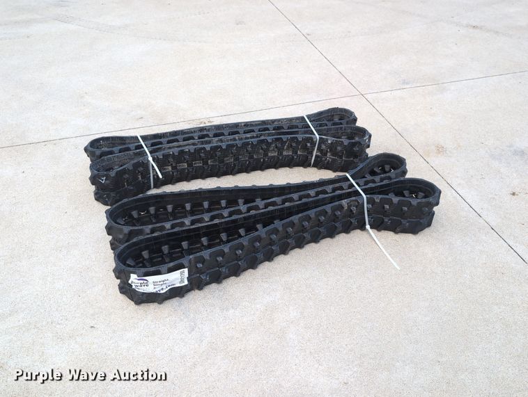 (2) sets of compact utility loader tracks - DT1755