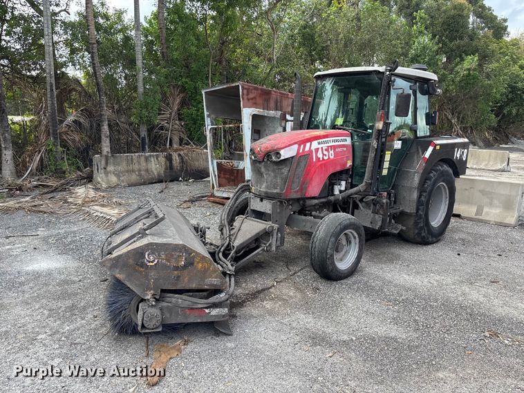 2020 Massey Ferguson 4607M tractor - DU0494