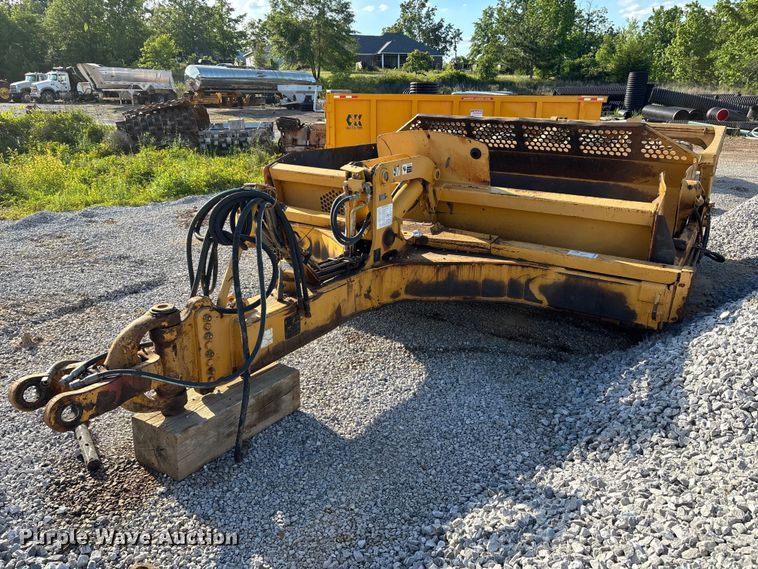 John Deere 1812C scraper - DV4309