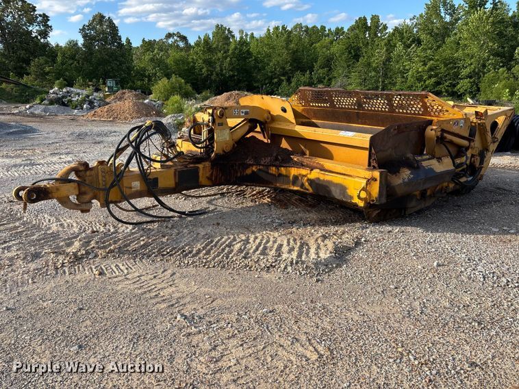 John Deere 1812C scraper - DV4311
