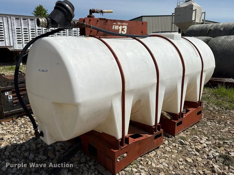 Ditch Witch FM13  tank - DZ4452