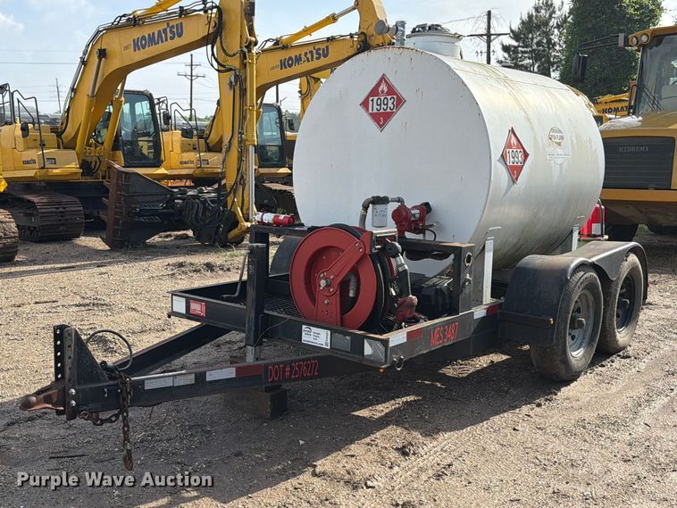 2018 ACMM 1000 Gallon fuel trailer - ED5221