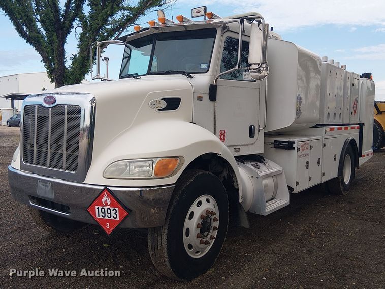 2011 Peterbilt 337 fuel / lube truck - EE1475