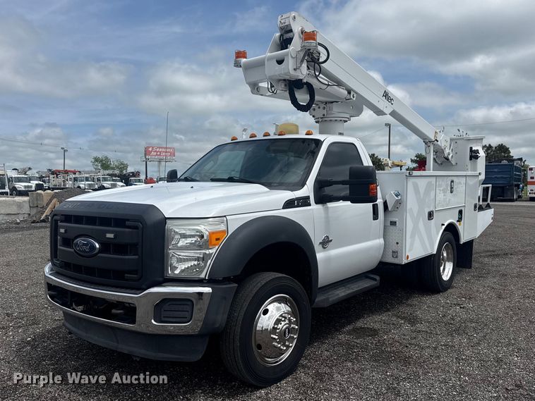 2016 Ford F450 Super Duty bucket truck - EG9032