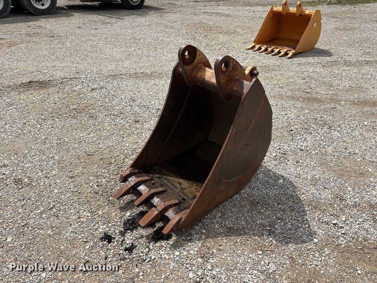 Backhoe bucket - EJ7812