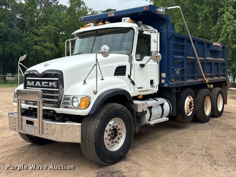 2007 Mack CV713 dump truck - ET2009
