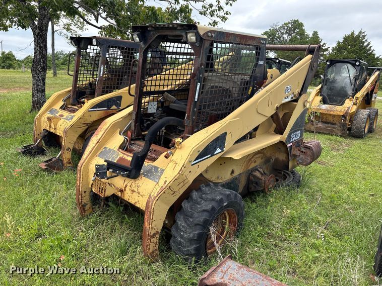 2005 Caterpillar 252B skid steer loader - EV2943