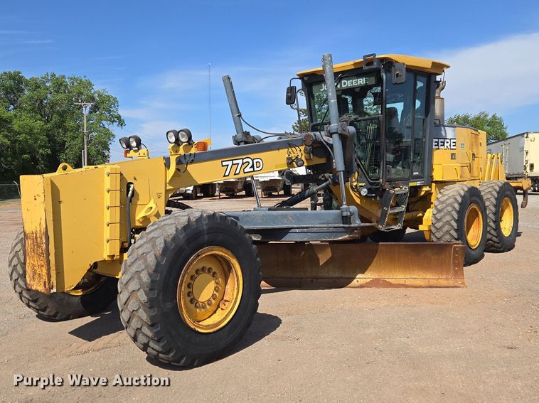 2008 John Deere 772D motor grader - EW0102