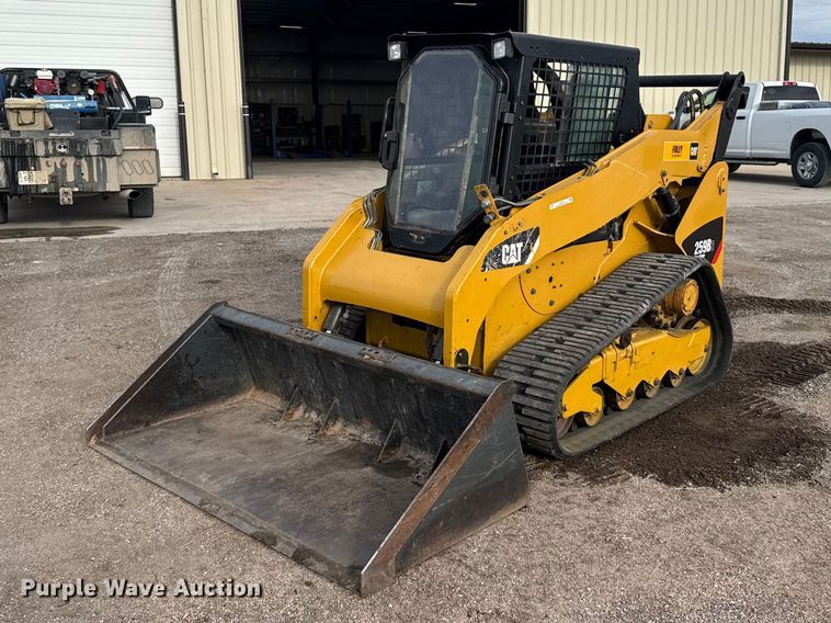 2011 Caterpillar 259B3 tracked skid steer loader - FB7361