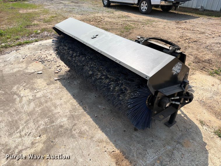 Blue Diamond 116420 skid steer broom - FB8134