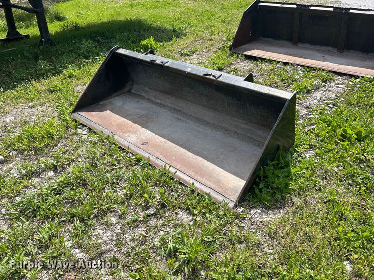 78" W skid steer bucket - FC2542