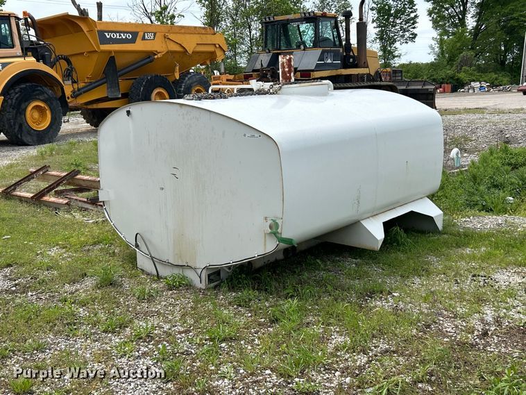 United Truck & Equipment tank bed - FC2566