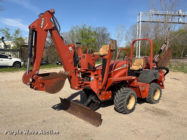2004 Ditch Witch RT55 trencher - FC3050