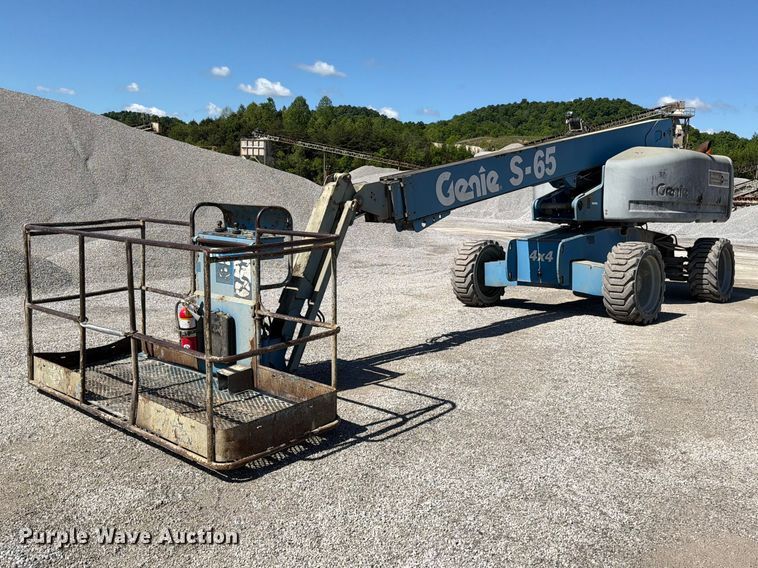 2007 Genie S-65 boom lift - FC3069