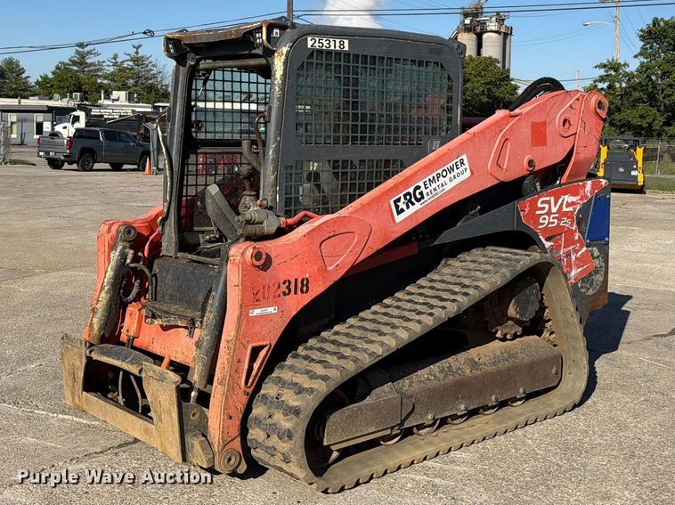 Kubota SVL95-2S tracked skid steer loader - FC3075