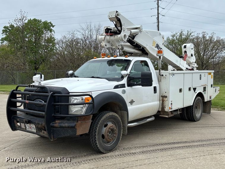 2016 Ford F550 Super Duty XL bucket truck - FC5601
