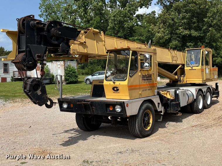 Grove 6425G crane truck - FG0327