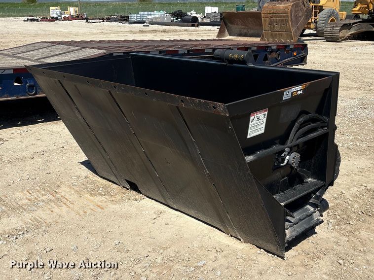 John Deere SD84 skid steer side discharge bucket - FG2985