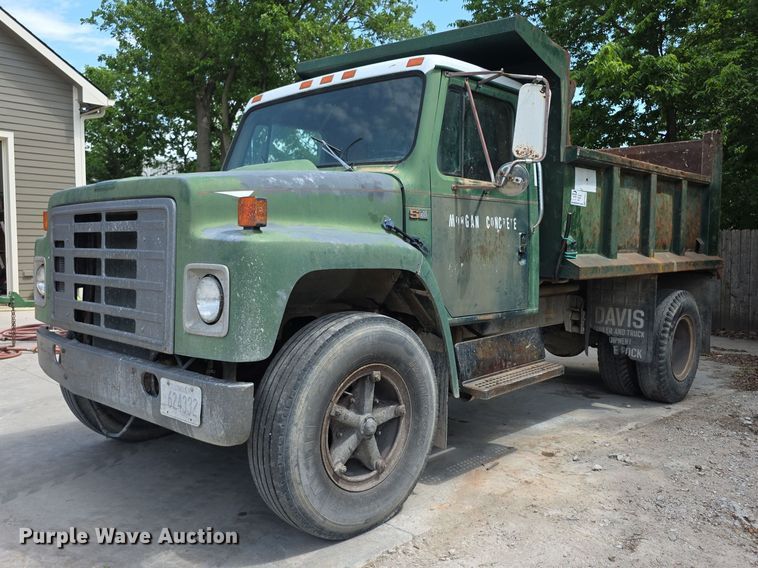 1984 International S1700 dump truck - FH6021