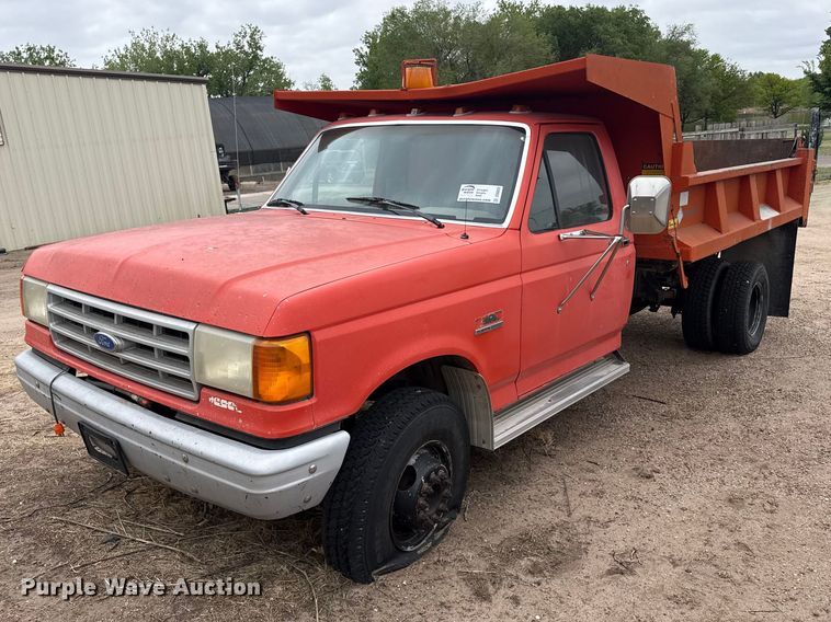 1991 Ford F450 Super Duty dump truck - DS6835