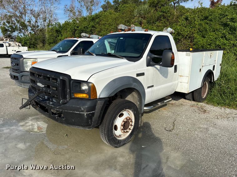 2007 Ford F550 utility / service truck - DU6253
