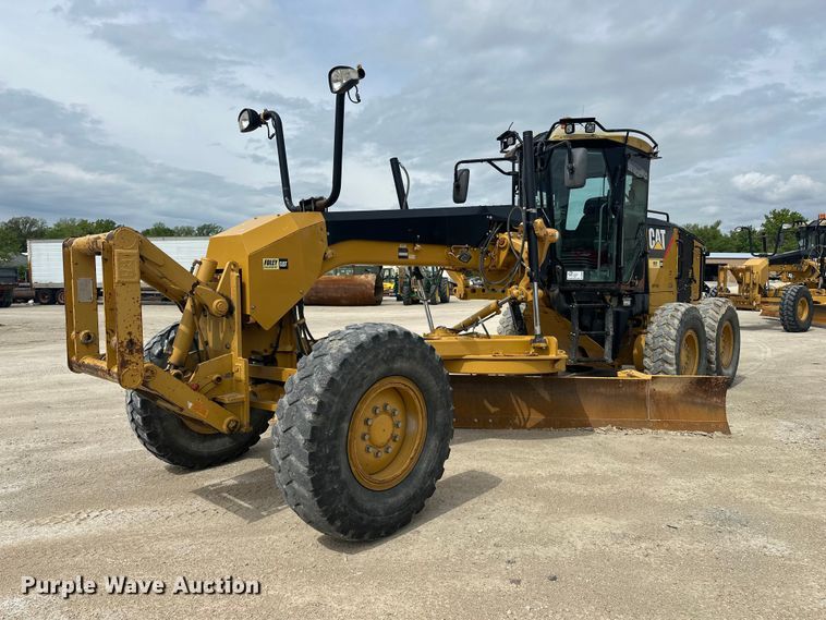2011 Caterpillar 12M VHP Plus motor grader - DV0909