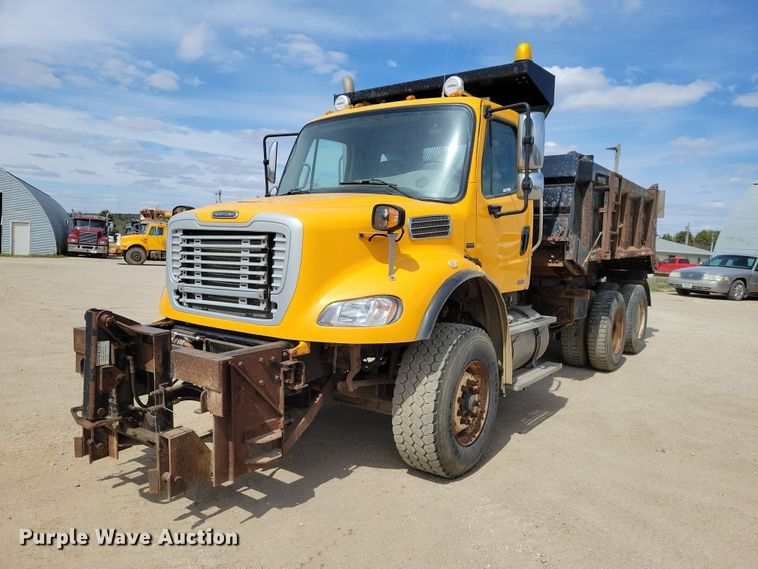 2010 Freightliner Business Class M2 dump truck - DZ7100