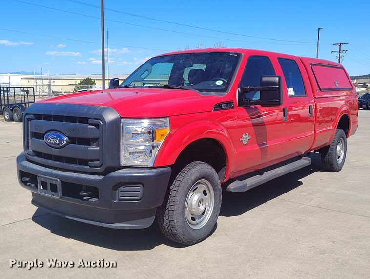 2016 Ford F350 Super Duty Crew Cab pickup truck - ED0027