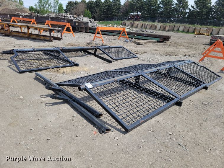 (2) sand screens - EE0989