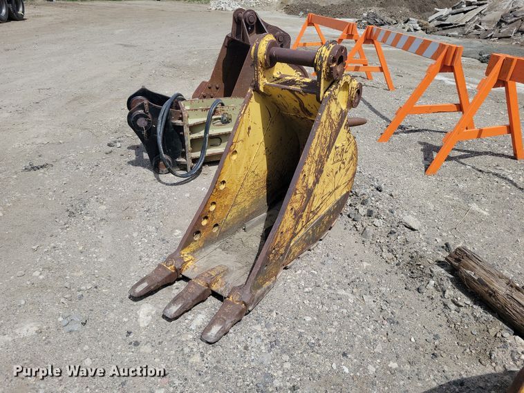 Caterpillar excavator bucket - EE0993