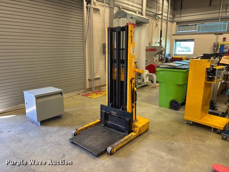 Big Joe 1518-T9 vertical lift - EO4264