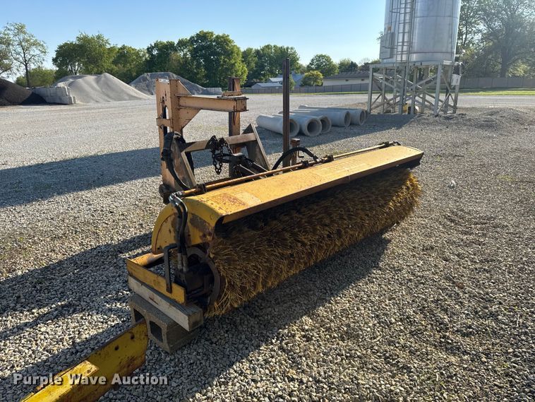 Truck mounted broom - ER0466