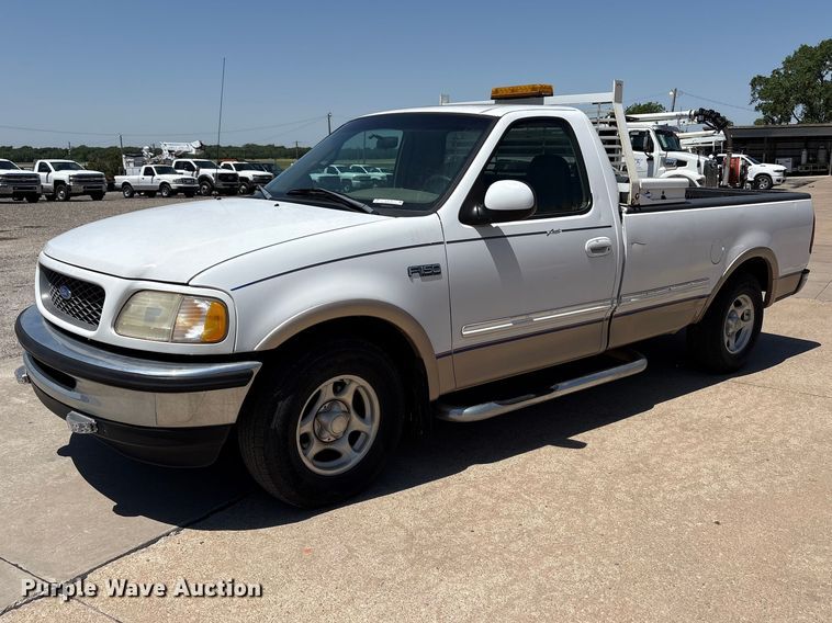 1997 Ford F150 pickup truck - ET6148