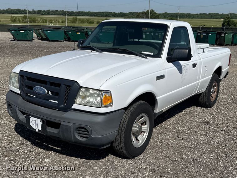 2011 Ford Ranger pickup truck - ET6149
