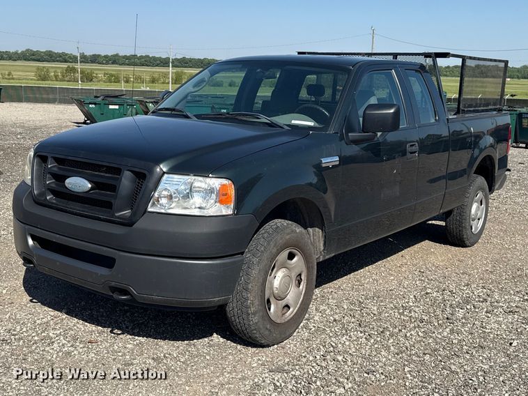 2006 Ford F150  Ext. Cab pickup truck - ET6153