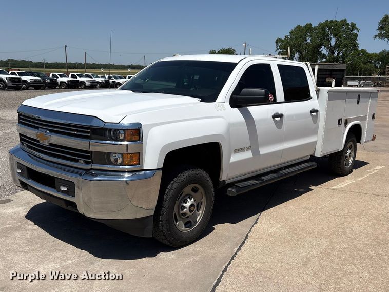 2016 Chevrolet Silverado 2500HD Crew Cab utility bed pickup truck - ET6163