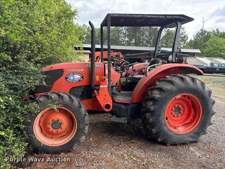 Kubota M8540 MFWD tractor - EU0585